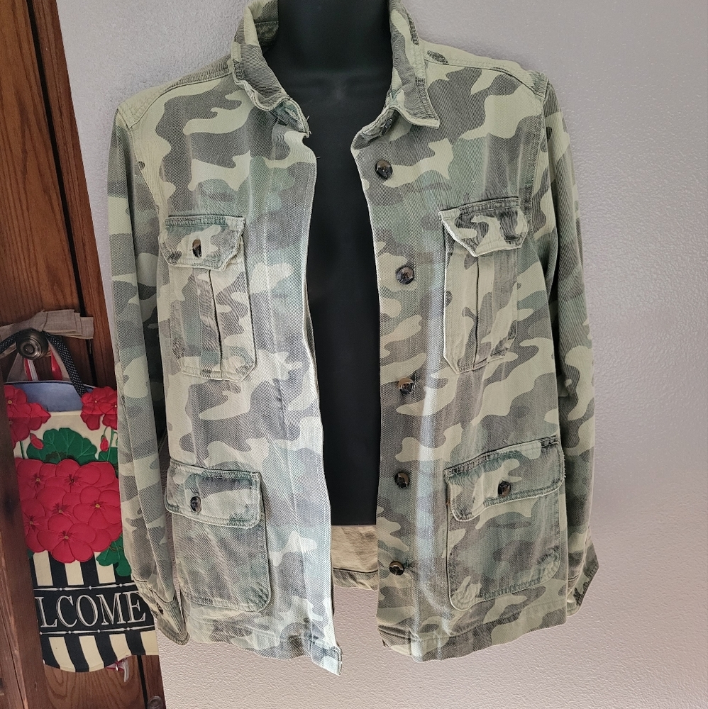 Miss Selfridge Camouflage Denim Jacket in Green and Beige